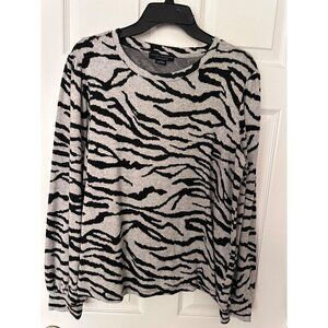 Social Standard By Sanctuary Black and White Zebra Thin Pullover Sweater